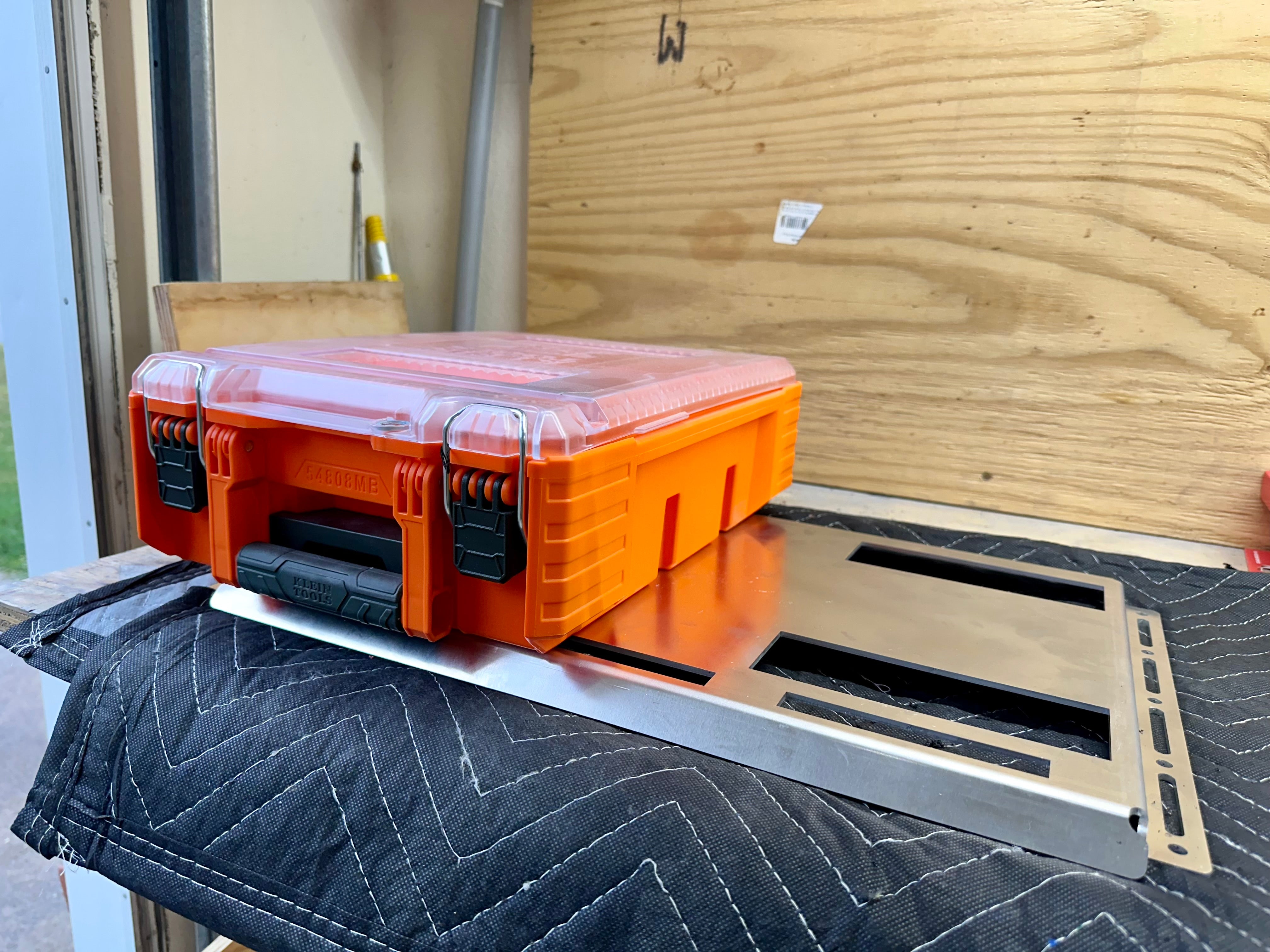 Premium Metal Mounting Plate for Klein MODbox™ – OzTech